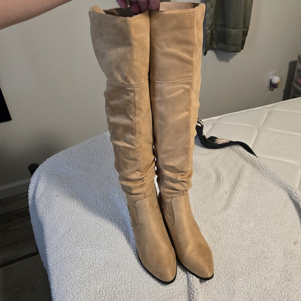 BNWOT Wide Calf Knee High Boots